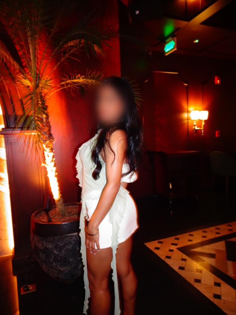 Chica busca chico en Sevilla: Chica busca chico