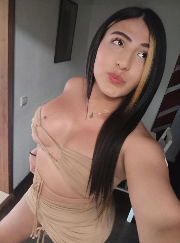 664533593: Travesti en Sevilla