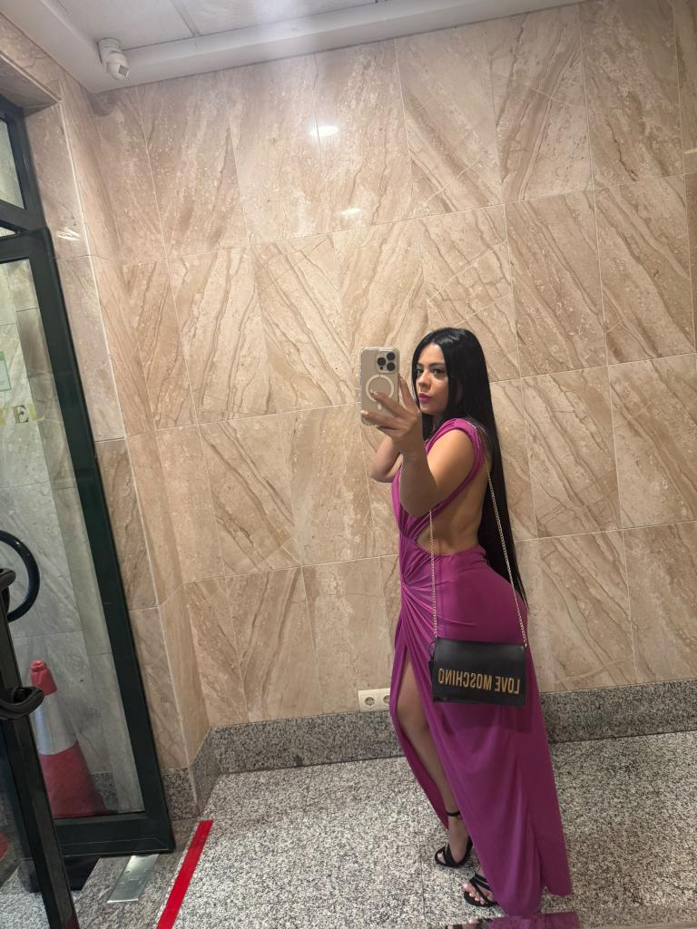 Chica busca chico en Cádiz: 