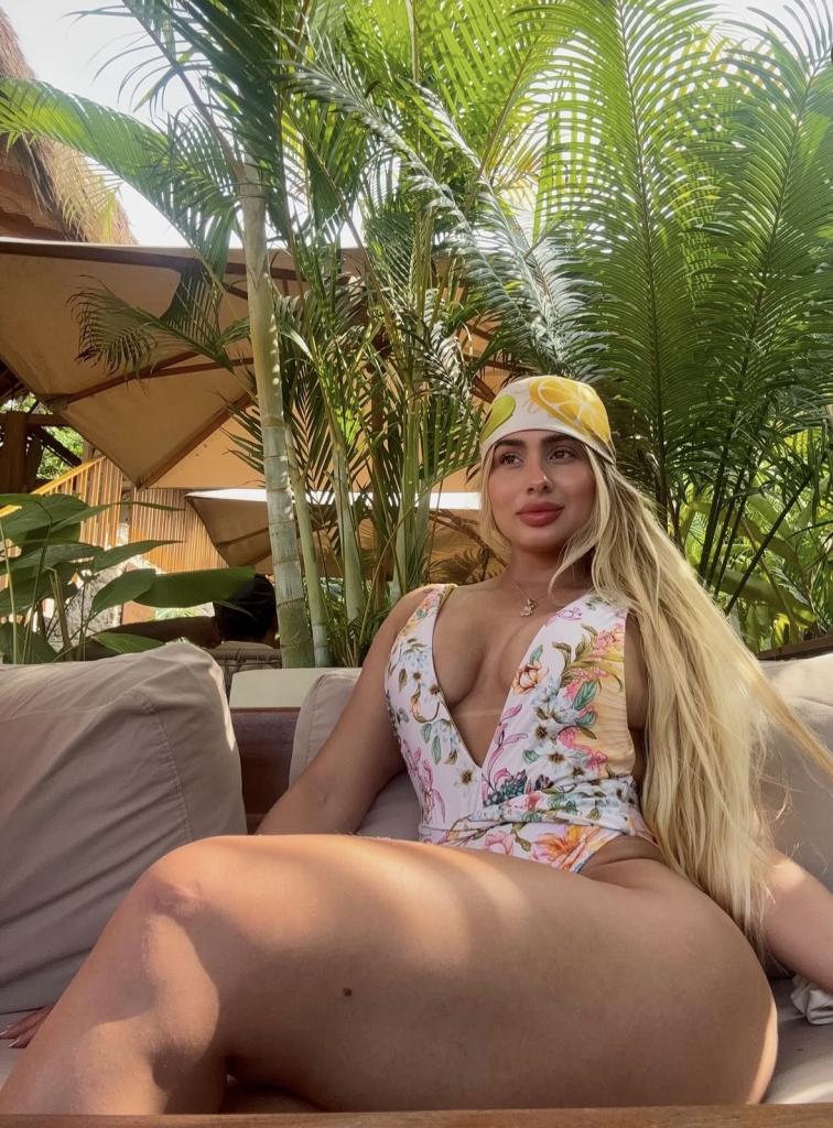 613832956: Chica busca chico en Almería