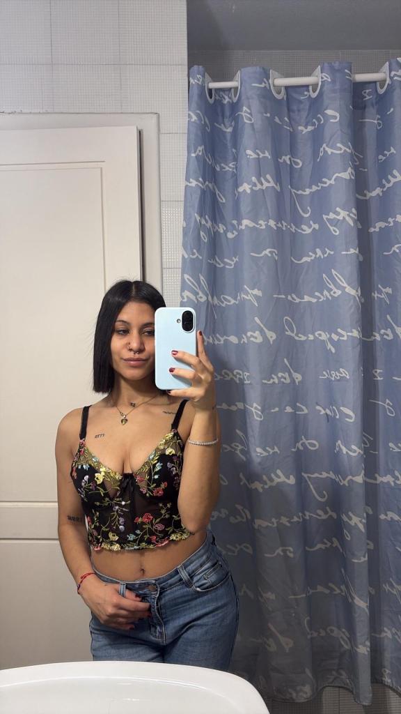 613598383: Chica busca chico en Málaga