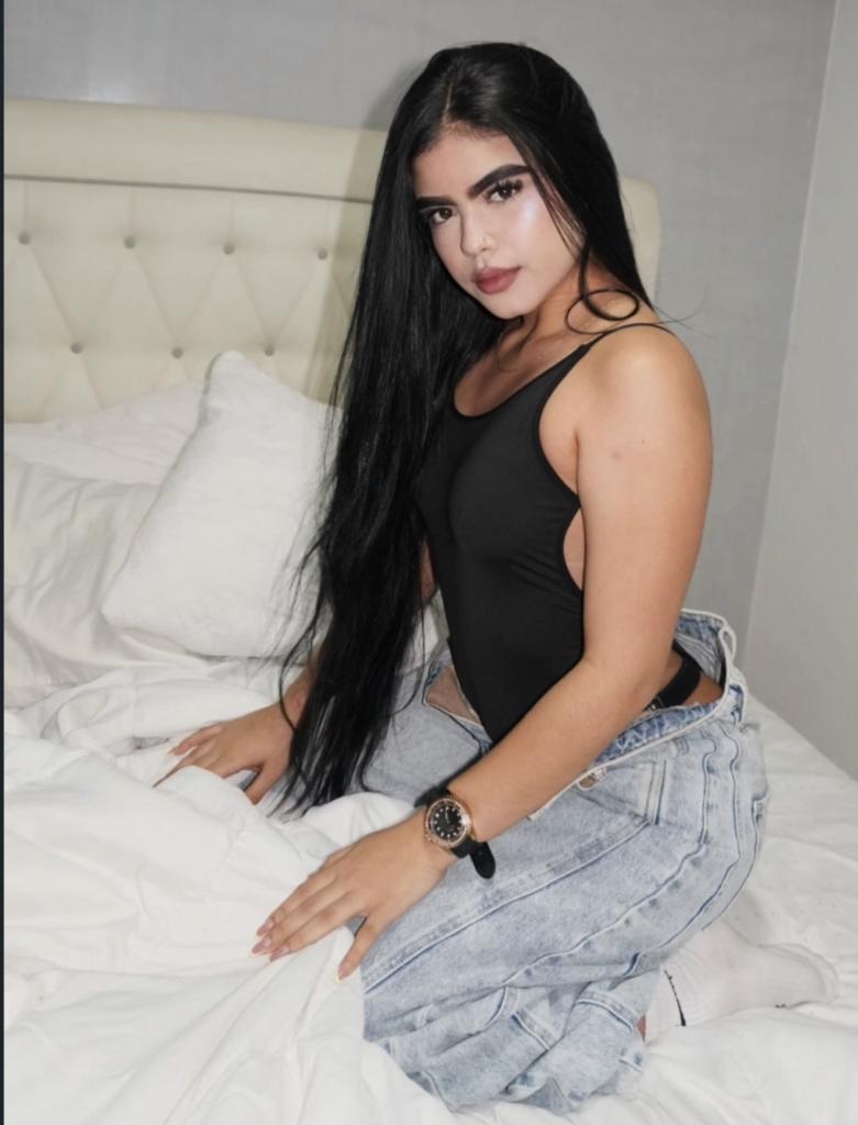 Chica busca chico en Tenerife: 