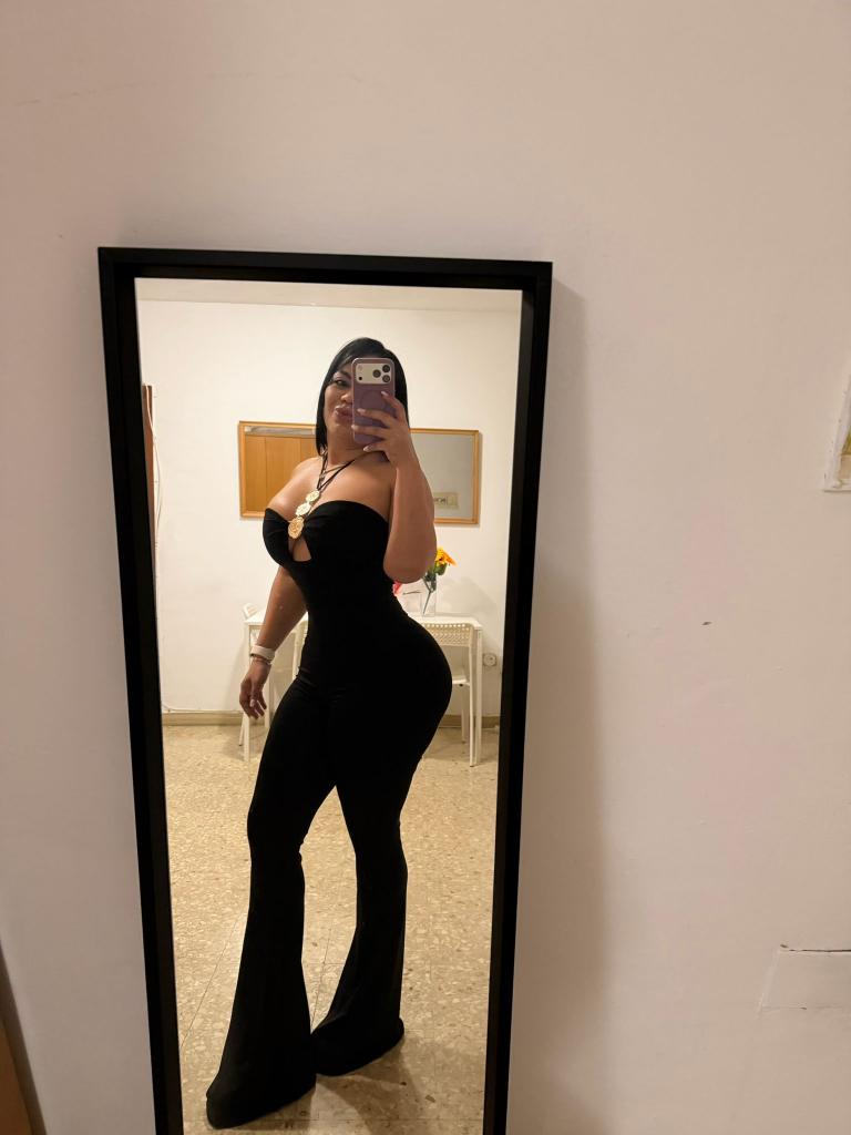 Chica busca chico en Tenerife: 