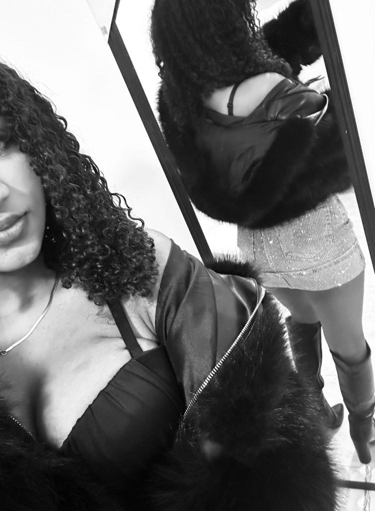 Chica busca chico en Cuenca: 