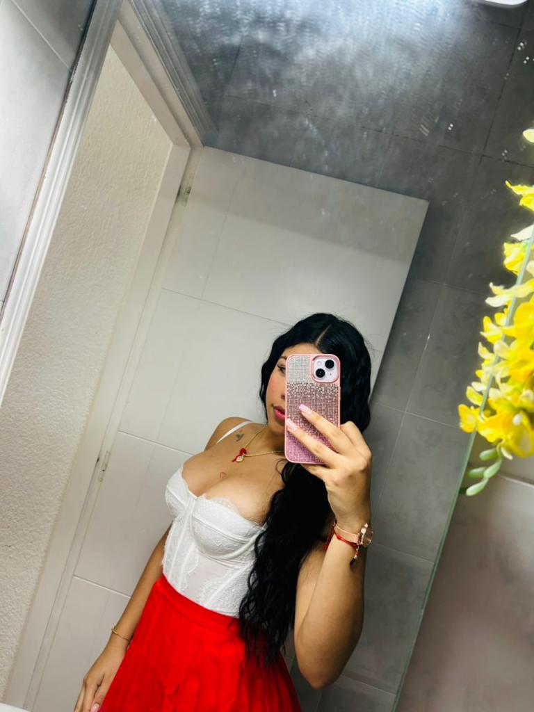 Chica busca chico en Almería: 