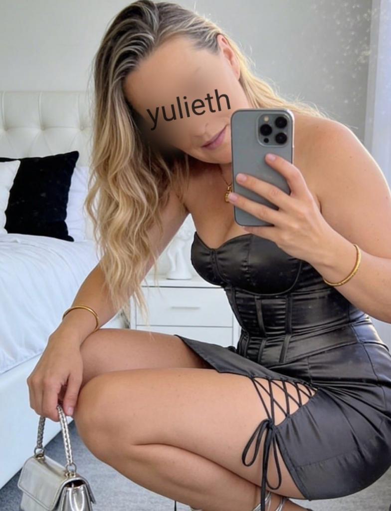 Chica busca chico en Cádiz: 