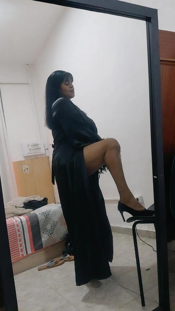 Chica busca chico en Valencia: Chica busca chico