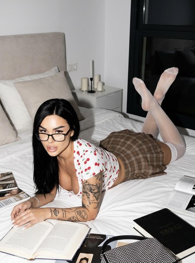 Chica busca chico en Málaga: Chica busca chico