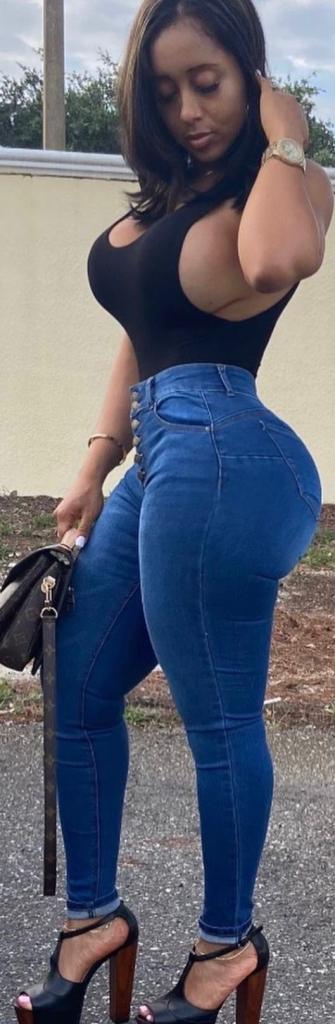 Chica busca chico en Cádiz: 