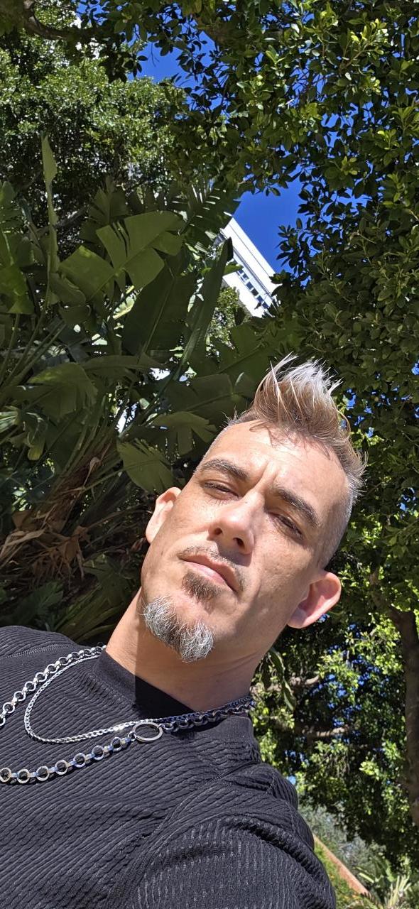 627749905: Chico busca chica en Málaga