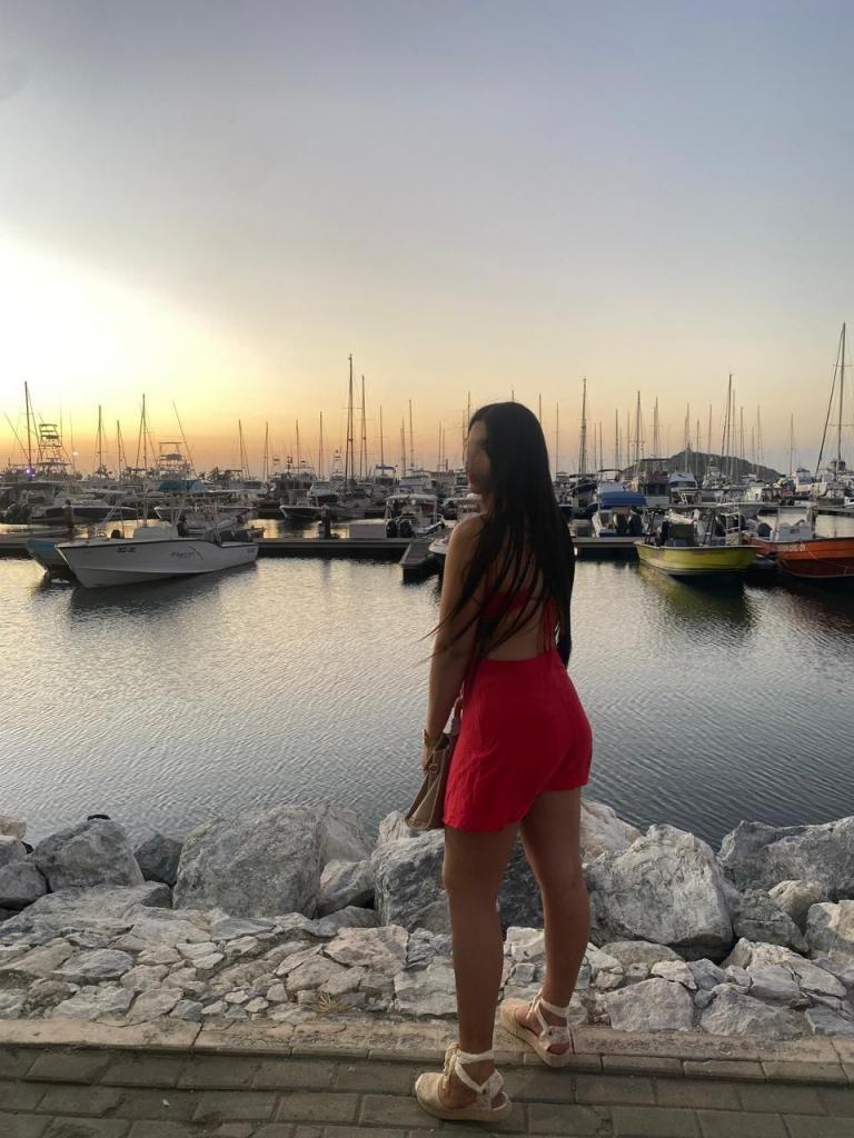 631136754: Chica busca chico en Sevilla