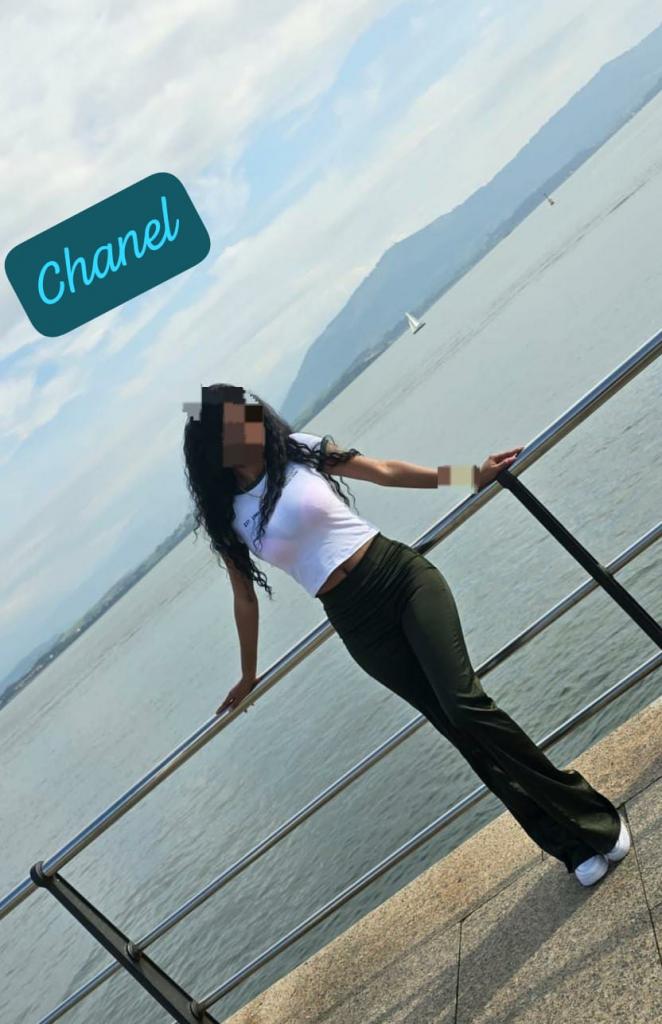 Chica busca chico en La Coruña: Chica busca chico