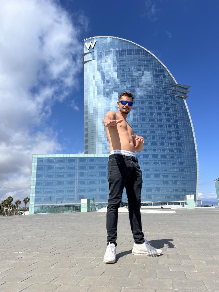 Chico busca chica en Valencia: 