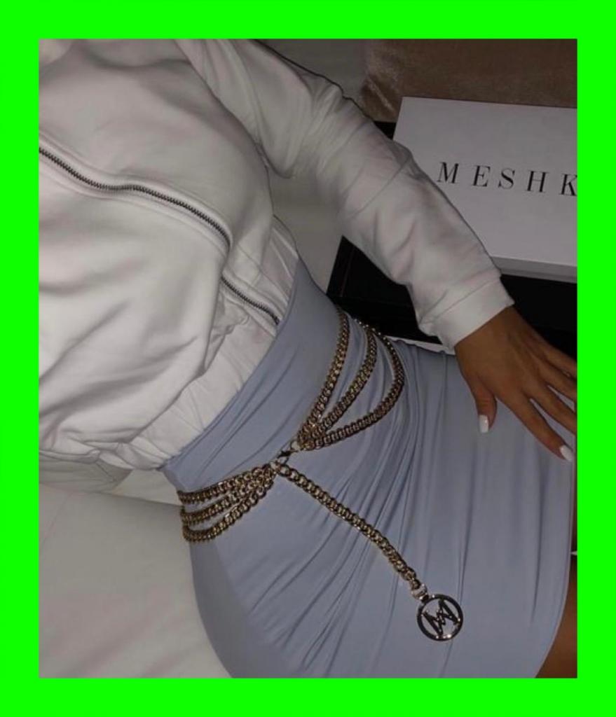 643184644: Chica busca chico en Barcelona