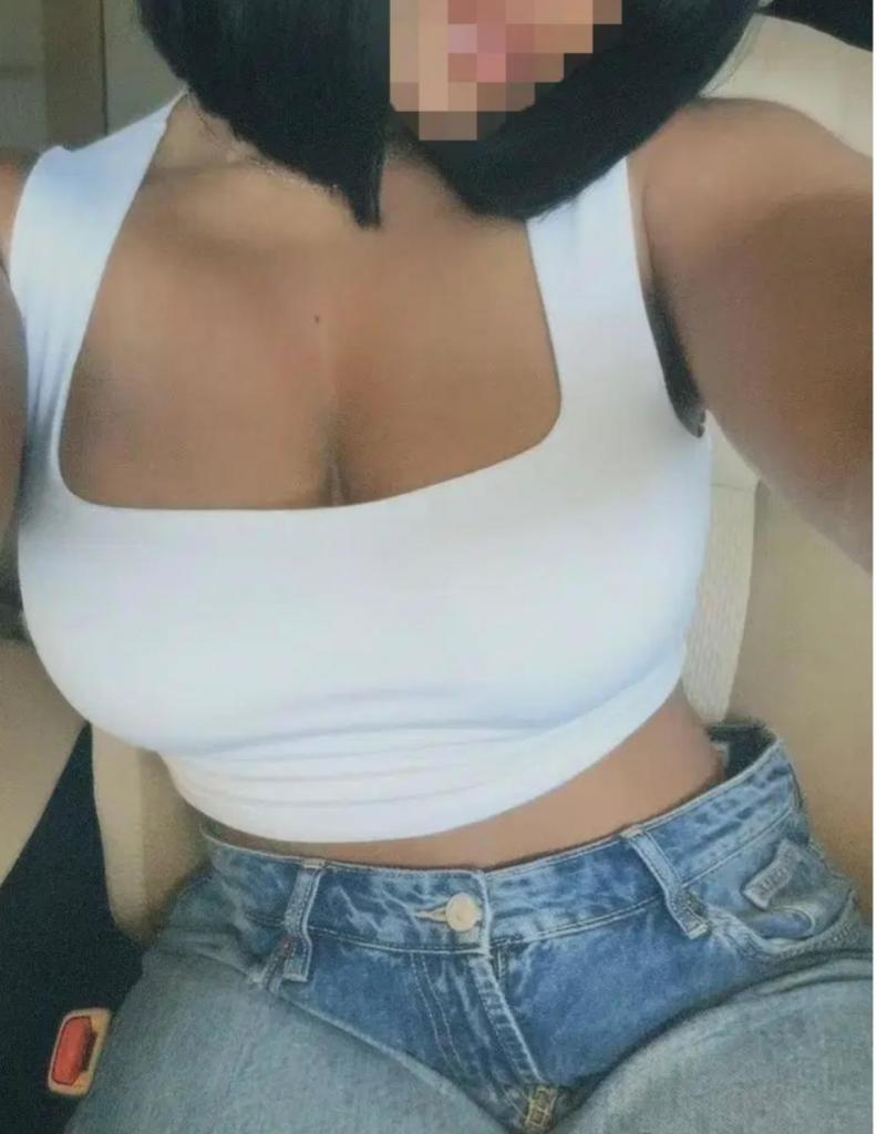 Chica busca chico en Cádiz: 