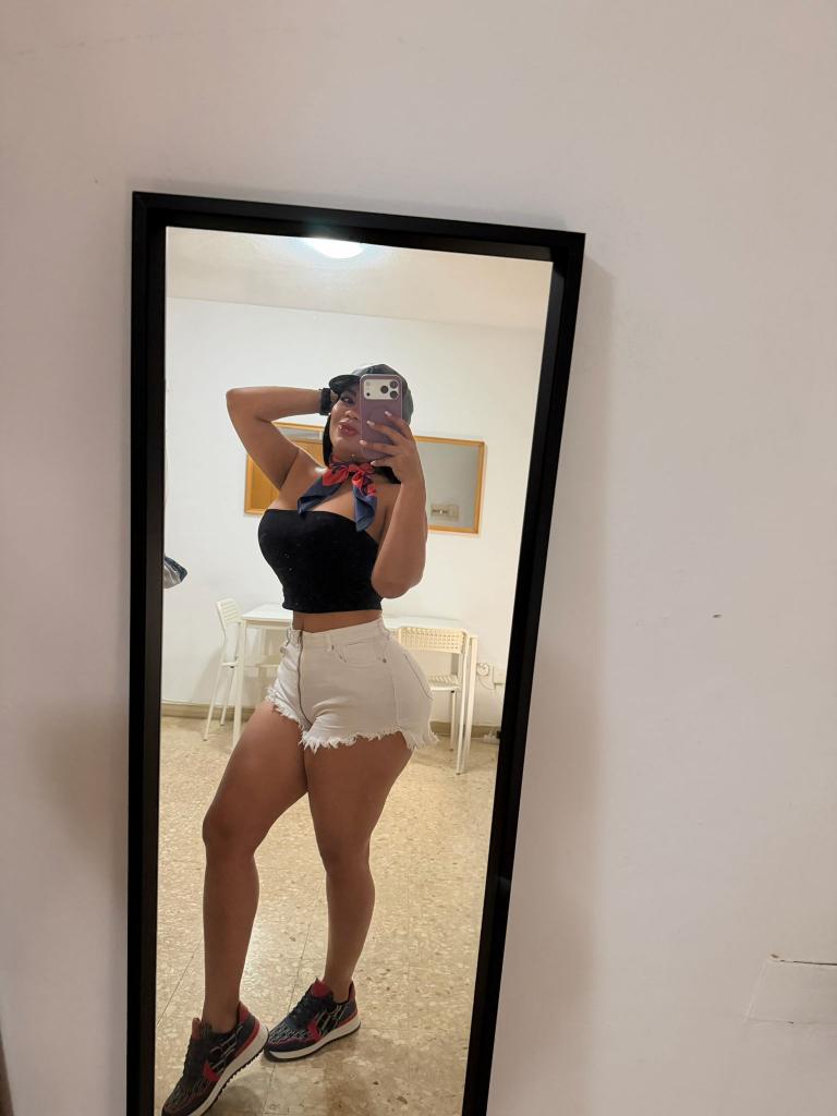 Chica busca chico en Tenerife: 