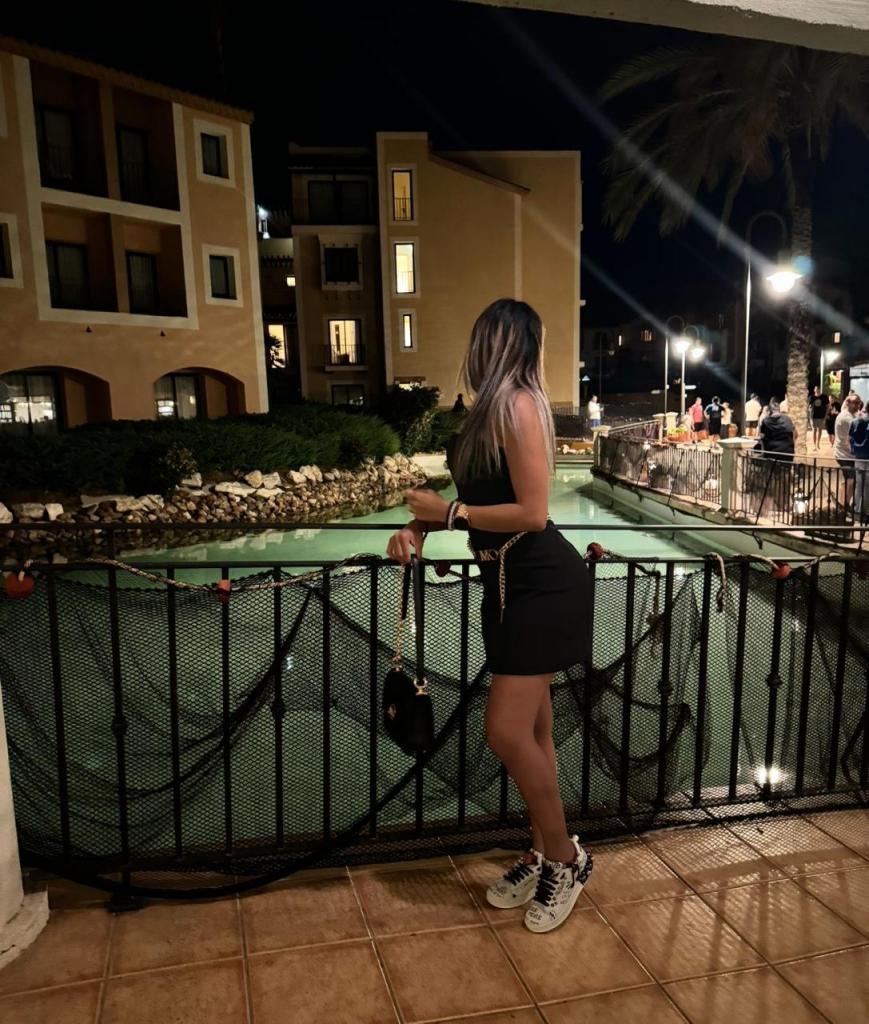 610752392: Chica busca chico en Mallorca