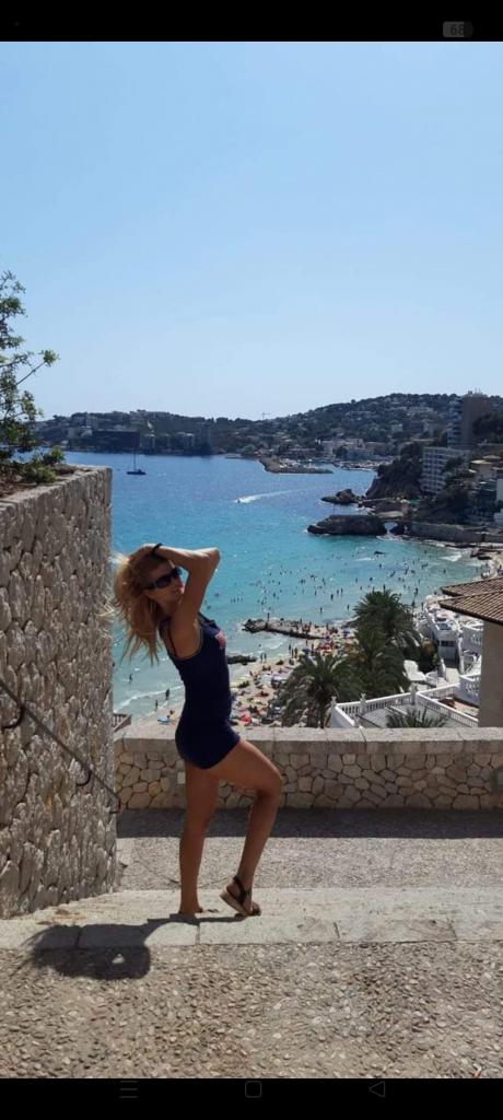 Chica busca chico en Cádiz: 