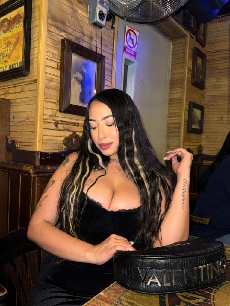 Chica busca chico en Sevilla: Chica busca chico