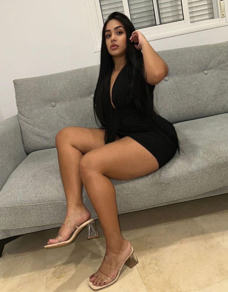 645247540: Chica busca chico en Cádiz