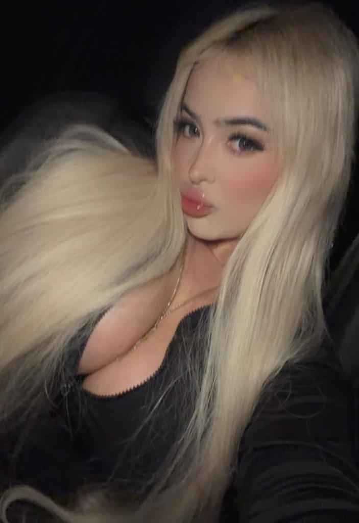 Chica busca chico en Huelva: 