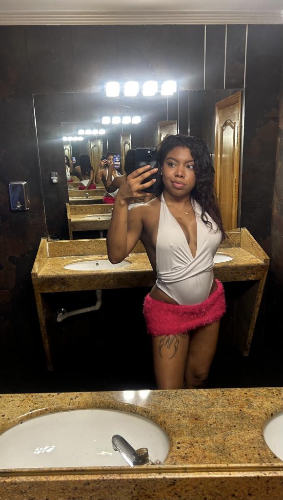 667769741: Chica busca chico en Madrid