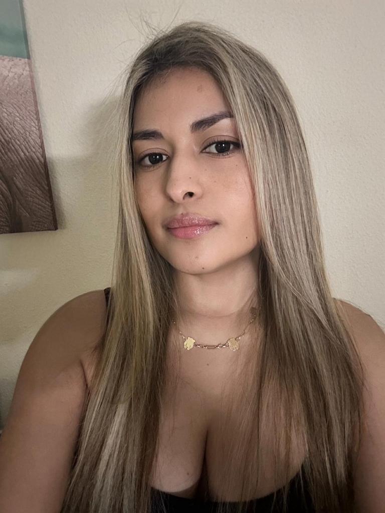 Chica busca chico en Almería: 