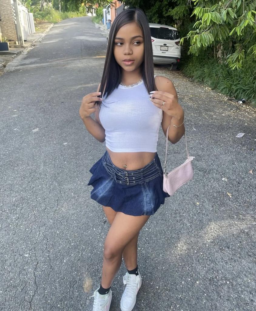 631590364: Chica busca chico en Mallorca