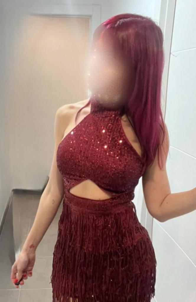 697488785: Chica busca chico en Valencia