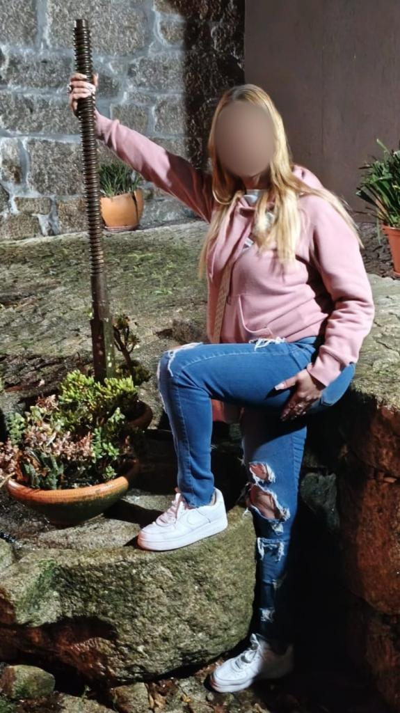 643477028: Chica busca chico en La Coruña