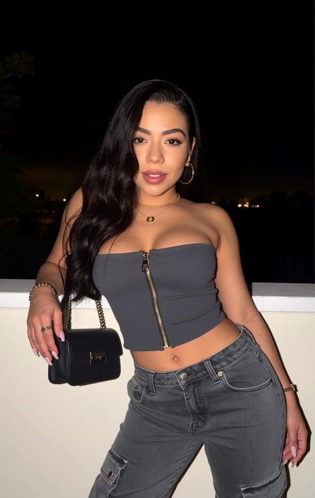 Chica busca chico en Almería: 