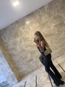 663051687: Travesti en León