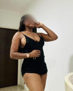 613552491: Chica busca chico en Cádiz