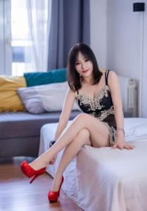 657010869: Chica busca chico en Barcelona