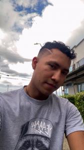 605459637: Chico busca chica en Madrid