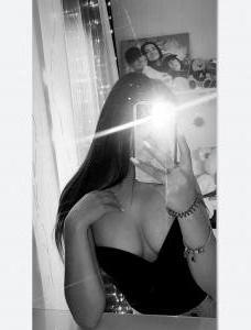 641180687: Chica busca chico en Córdoba