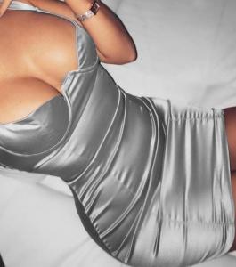 643184644: Chica busca chico en Barcelona