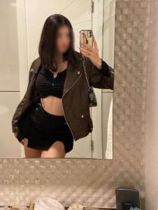 613313995: Chica busca chico en Madrid