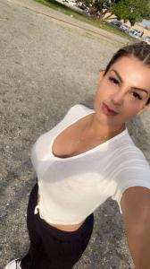 661408095: Chica busca chico en Granada