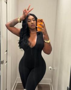 631501907: Chica busca chico en Madrid