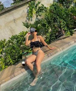 637036574: Chica busca chico en Sevilla