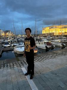 613871164: Chica busca chico en Madrid