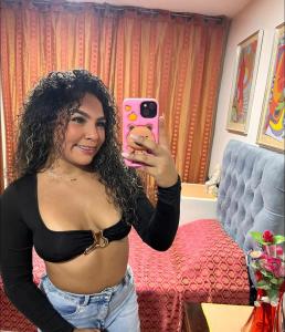 632125180: Chica busca chico en Barcelona