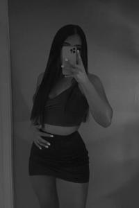 631950120: Chica busca chico en Ibiza