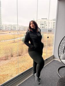 644802111: Chica busca chico en Lérida