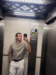 634307743: Chico busca chica en Sevilla