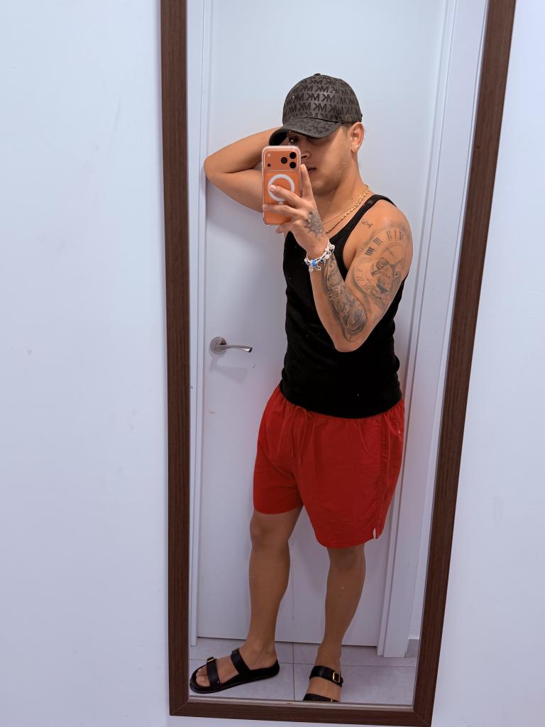 Chico busca chica en Las Palmas: 