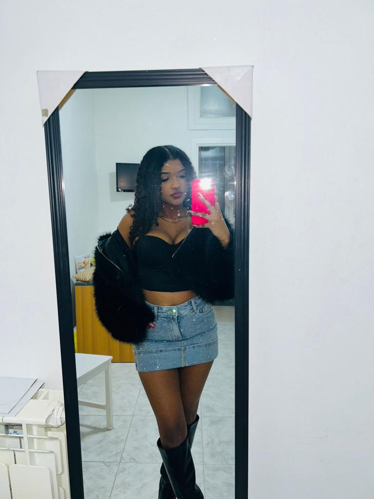 Chica busca chico en Cuenca: 