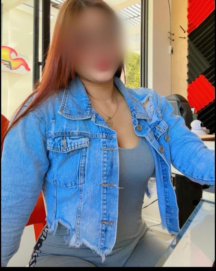 Chica busca chico en Cádiz: 