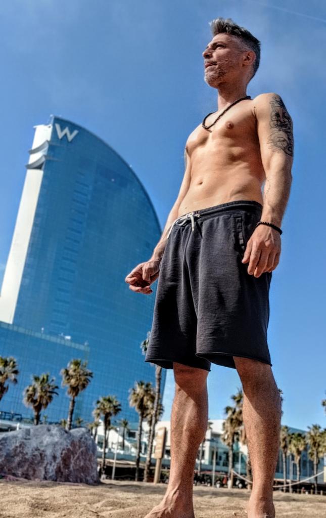 Chico busca chica en Barcelona: 